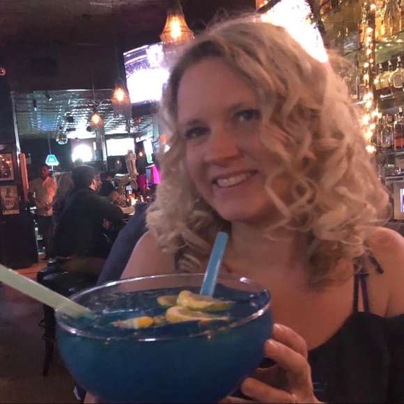 Meet your Posher, Jill. - Picture 1 of 4